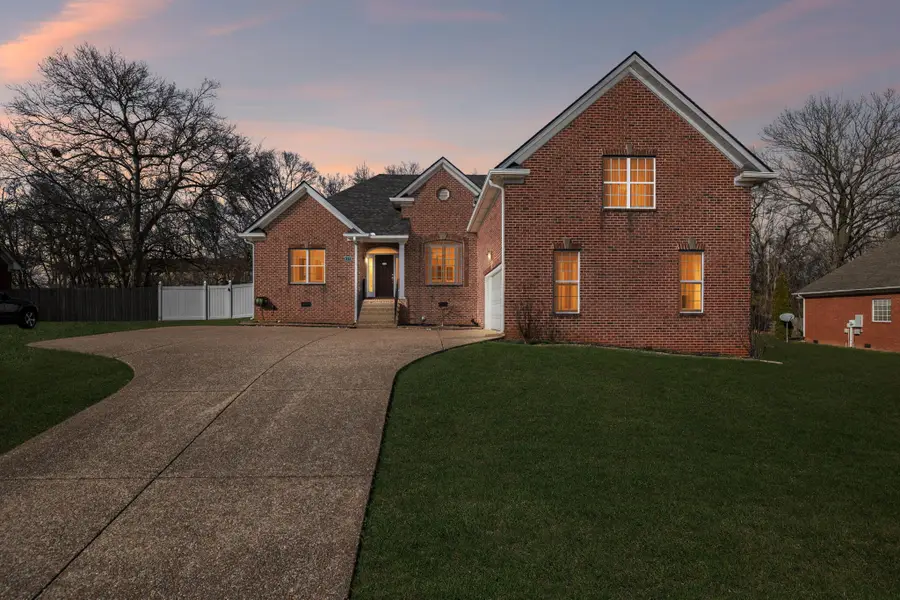 111 Buckhaven Drive, Hendersonville, TN 37075 - #2