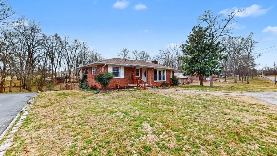 1618 Woodside Dr, Lebanon, TN 37087 - #2