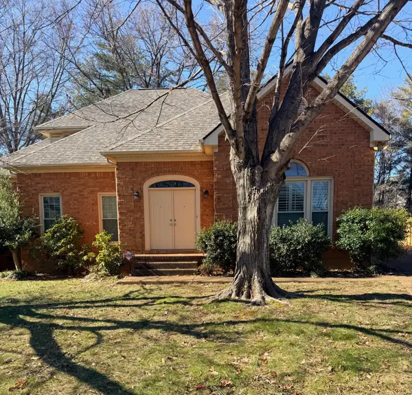 221 Scotsman Ln, Franklin, TN 37064