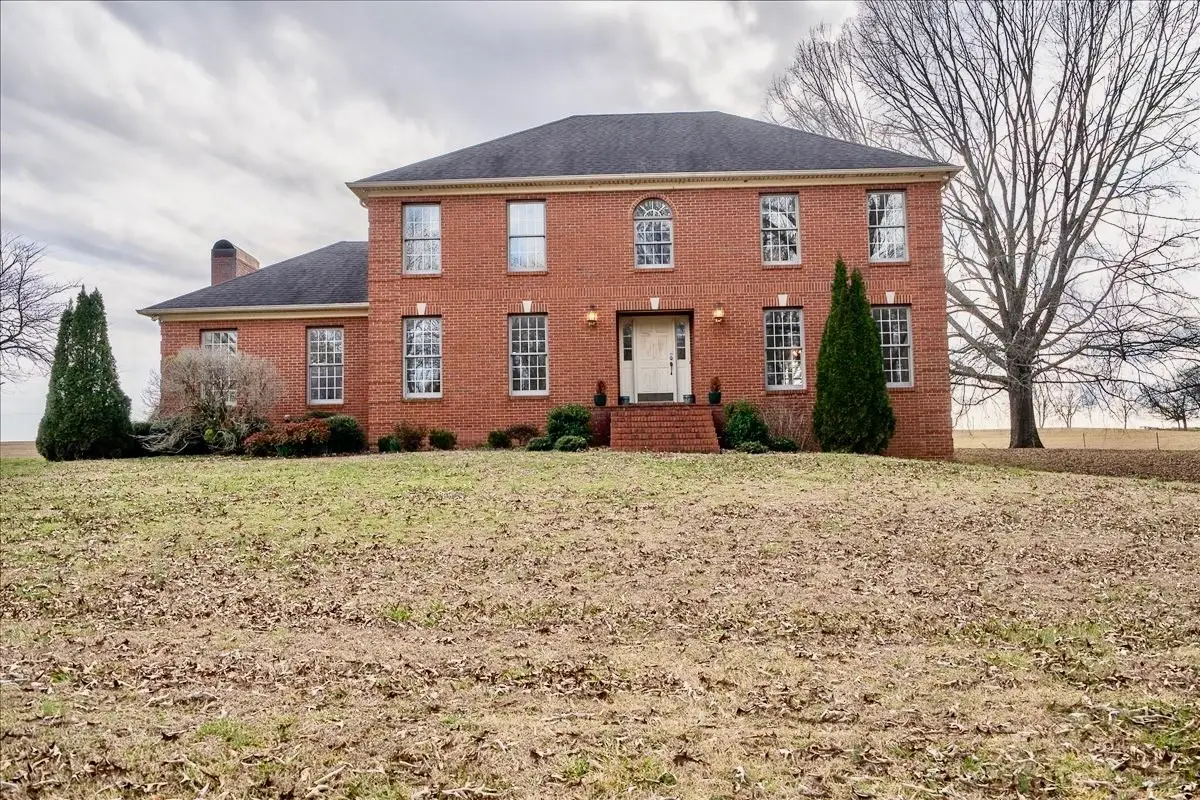 3115 Waynesboro Hwy, Lawrenceburg, TN 38464 - #1