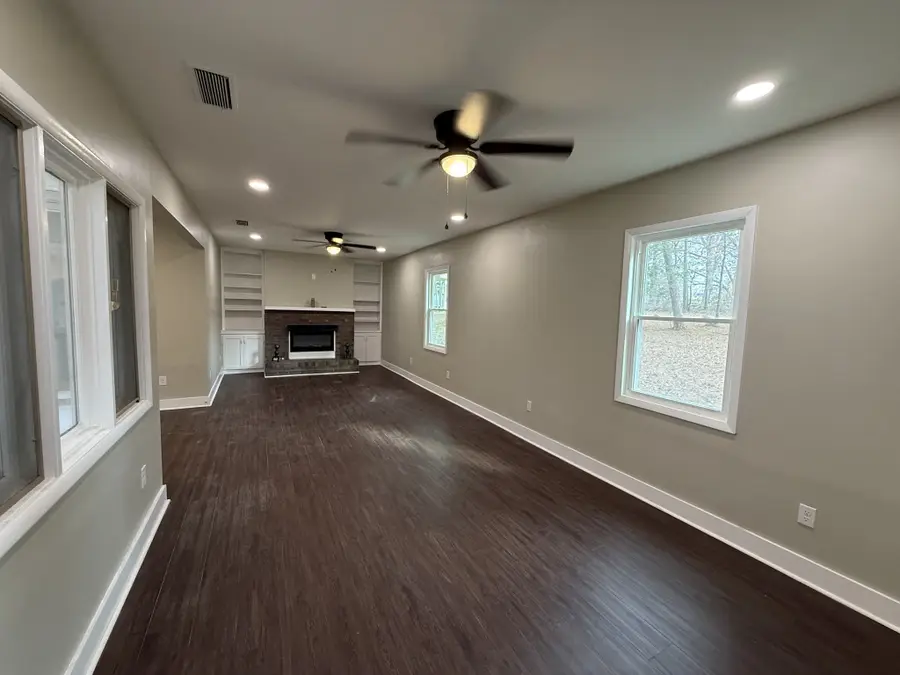 935 Mckellar Dr, Tullahoma, TN 37388 - #2