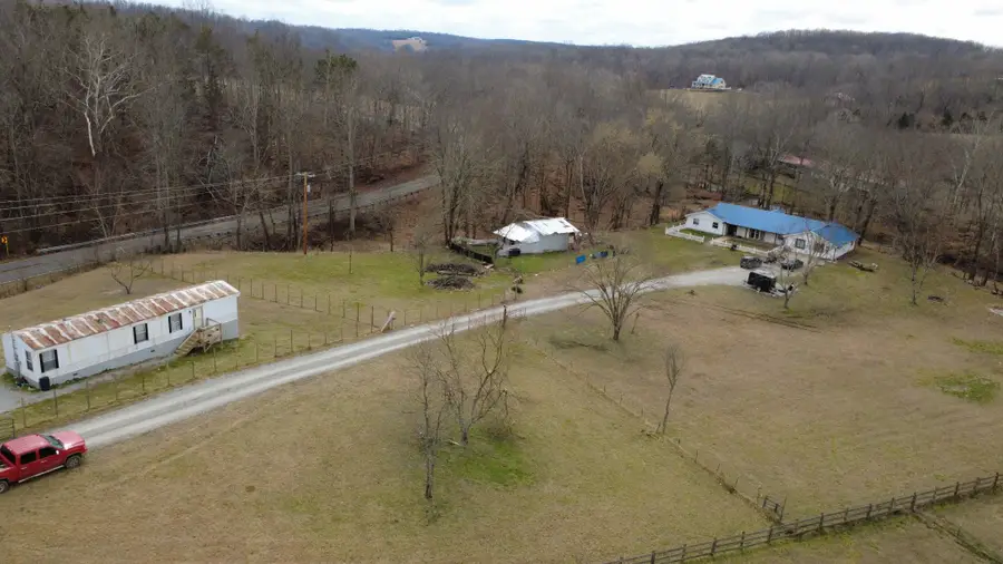 496 Rockhouse Rd, Hohenwald, TN 38462 - #2