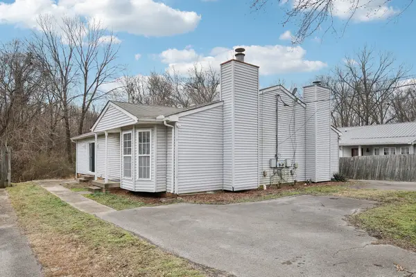 3051 Casa Dr, Nashville, TN 37214