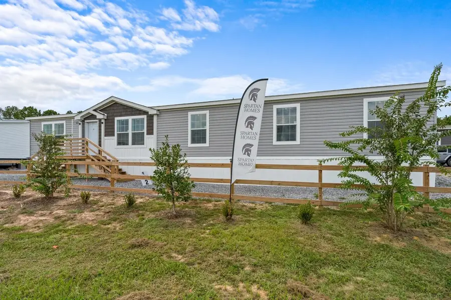 164 Lewis Cir, Dover, TN 37058 - #2