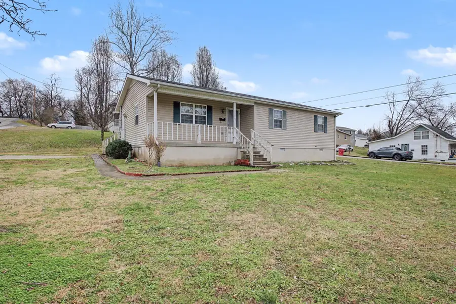 178 Spring St, Carthage, TN 37030 - #3