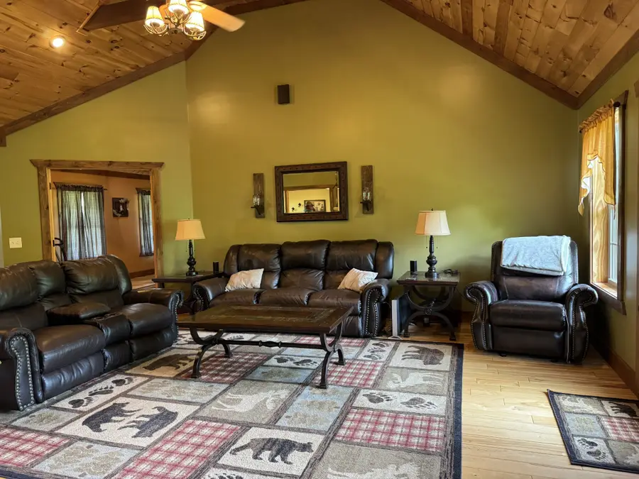 375 Autumn Ridge Ln, Lafayette, TN 37083 - #3