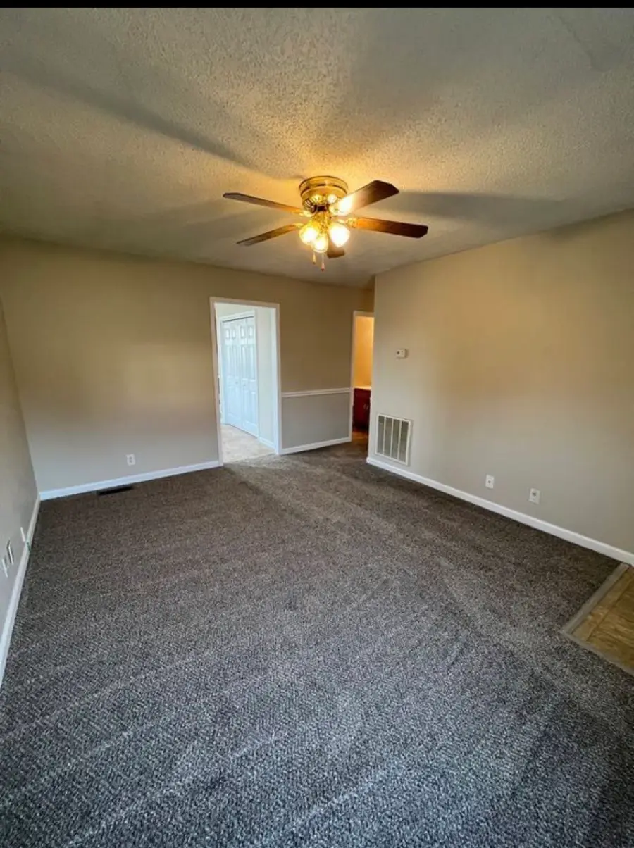 928 Van Buren Ave, Oak Grove, KY 42262 - #2