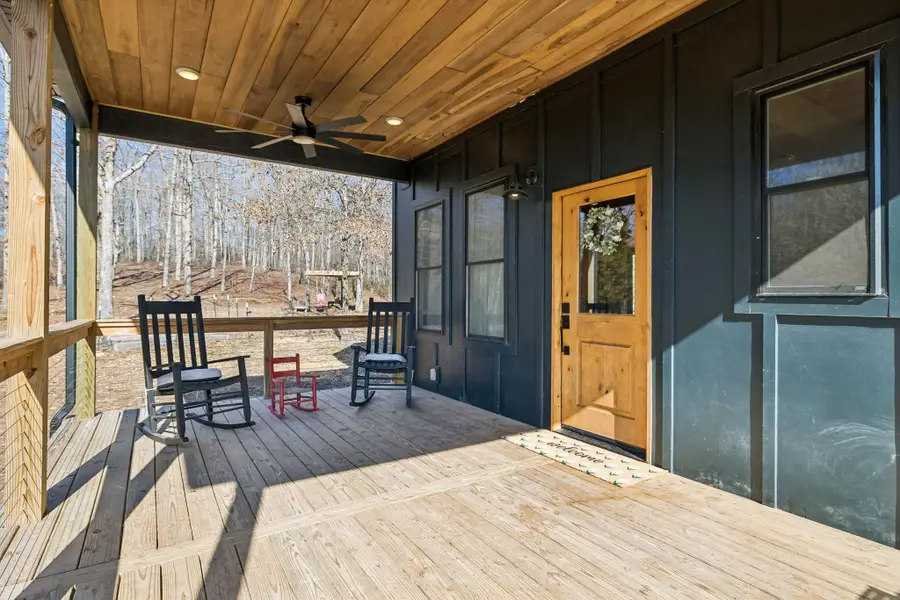 2796 N Hurricane Creek Rd, Mc Ewen, TN 37101 - #3