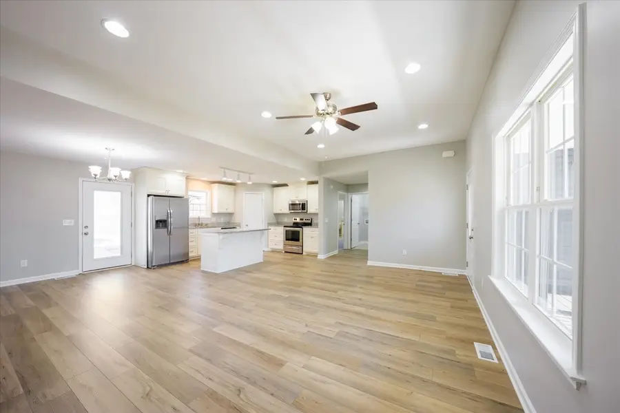 2125 Sayles Ct, Lawrenceburg, TN 38464 - #2