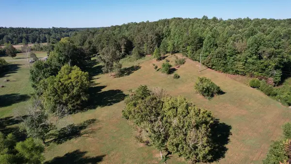 446 Grinders Creek Rd, Hohenwald, TN 38462