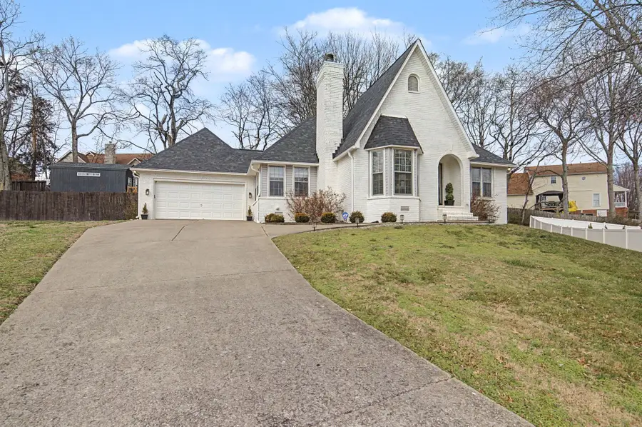 910 Spanish Oak Cir, La Vergne, TN 37086 - #2