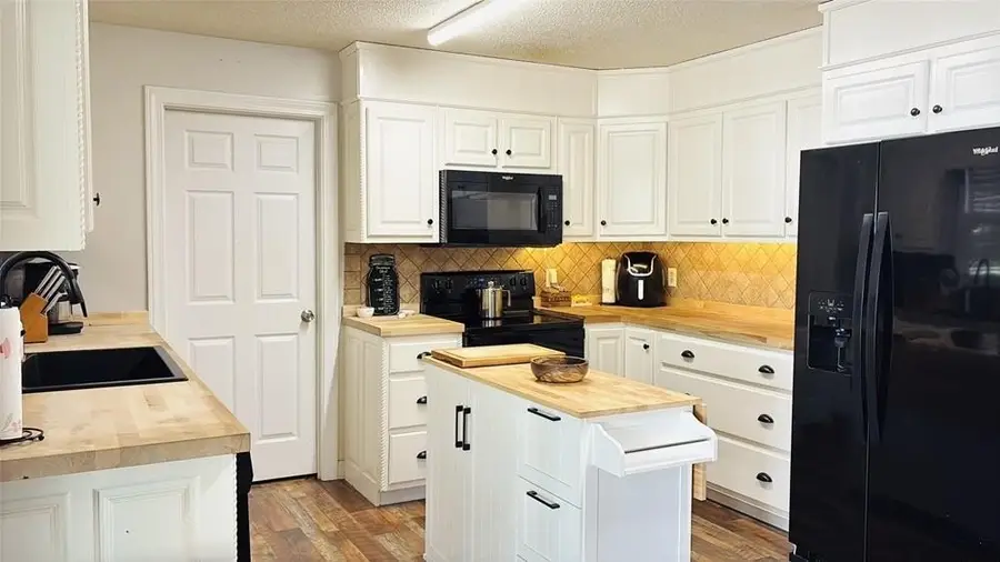 50 Deer Brooke Dr, Scotts Hill, TN 38374 - #2