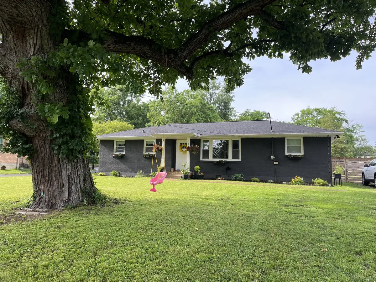 206 Morris St, Hendersonville, TN 37075 - #1