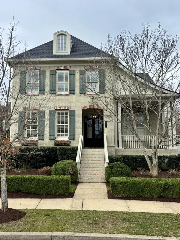 121 Gladstone Ln, Franklin, TN 37064