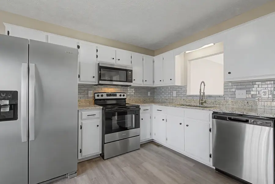 411 Wooded Valley Ct, La Vergne, TN 37086 - #2