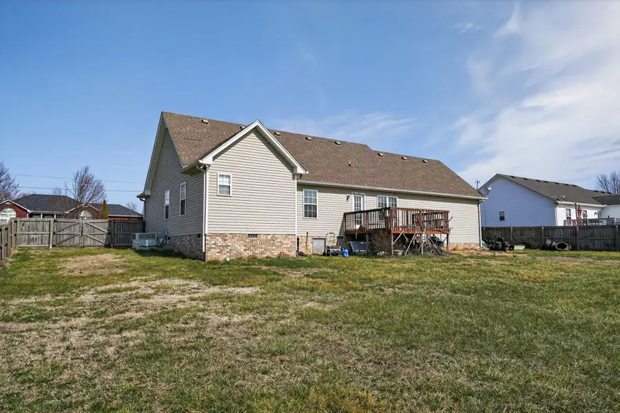 204 Middle Dayle Dr, Portland, TN 37148 - #3