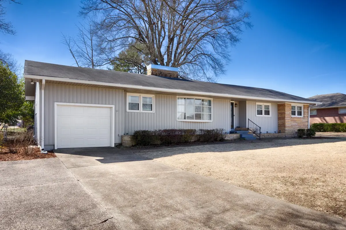 1309 Aston St, Athens, AL 35611 - #1