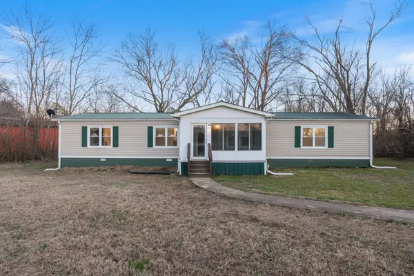 308 Spurgeon Ave, Hohenwald, TN 38462