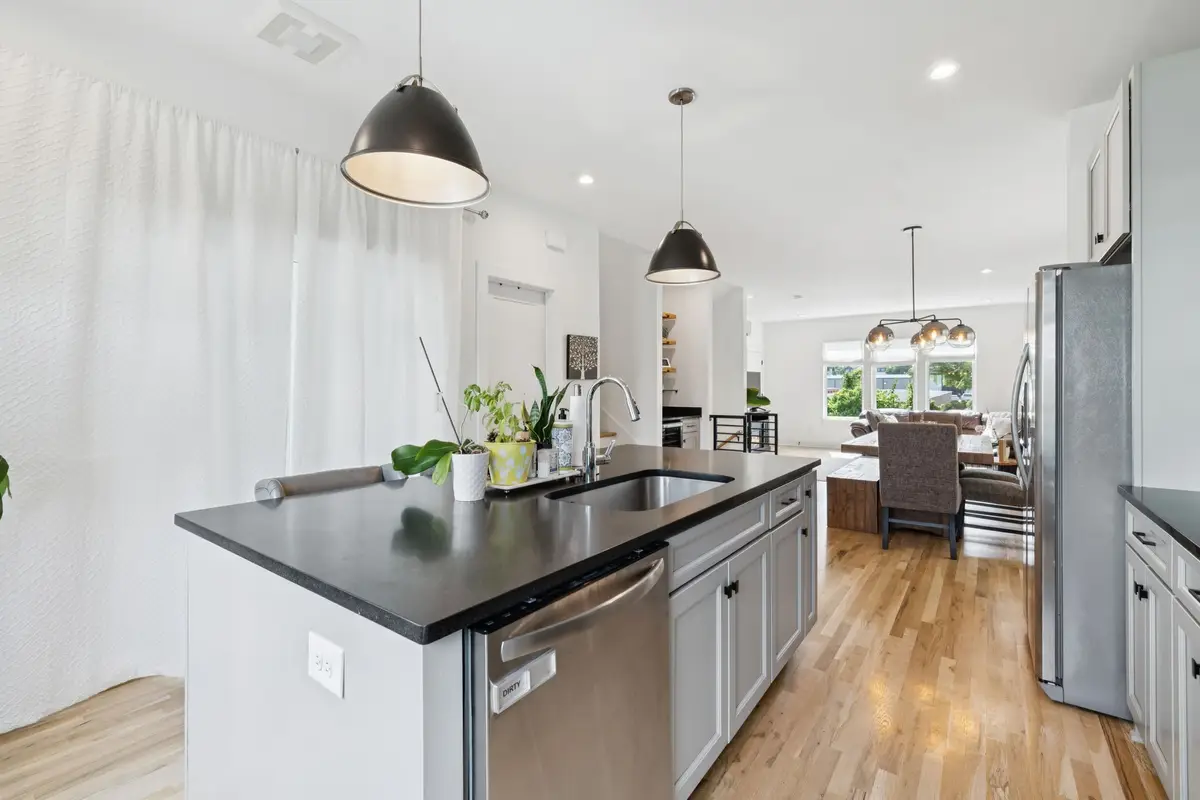 231 Sterling Point Cir, Nashville, TN 37209 - #1