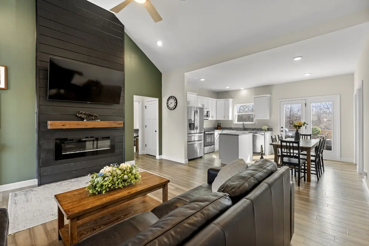 1007 Edgewood Dr, Dickson, TN 37055 - #1