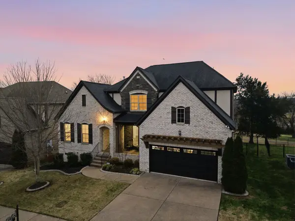 5177 Mountainbrook Cir, Hermitage, TN 37076