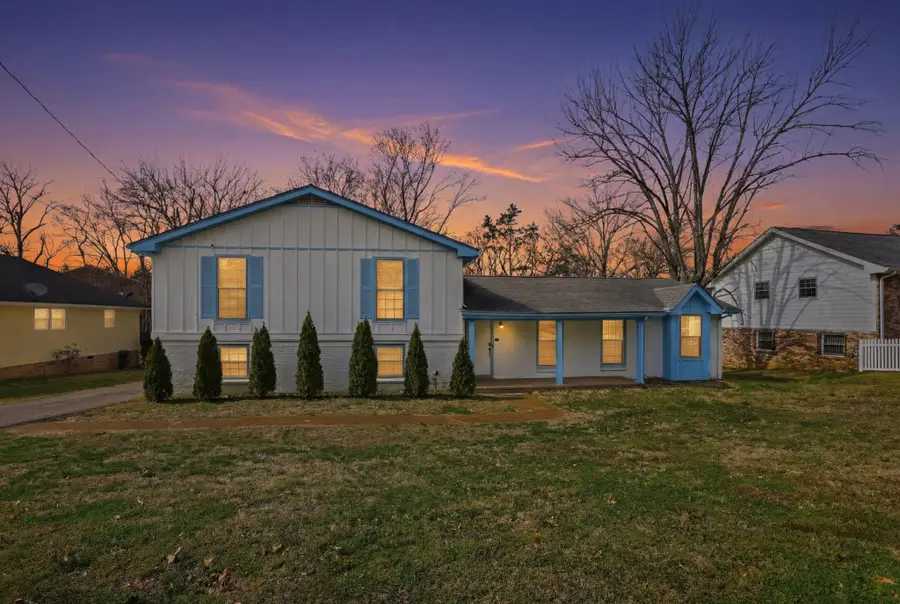 561 Castlegate Dr, Nashville, TN 37217 - #2