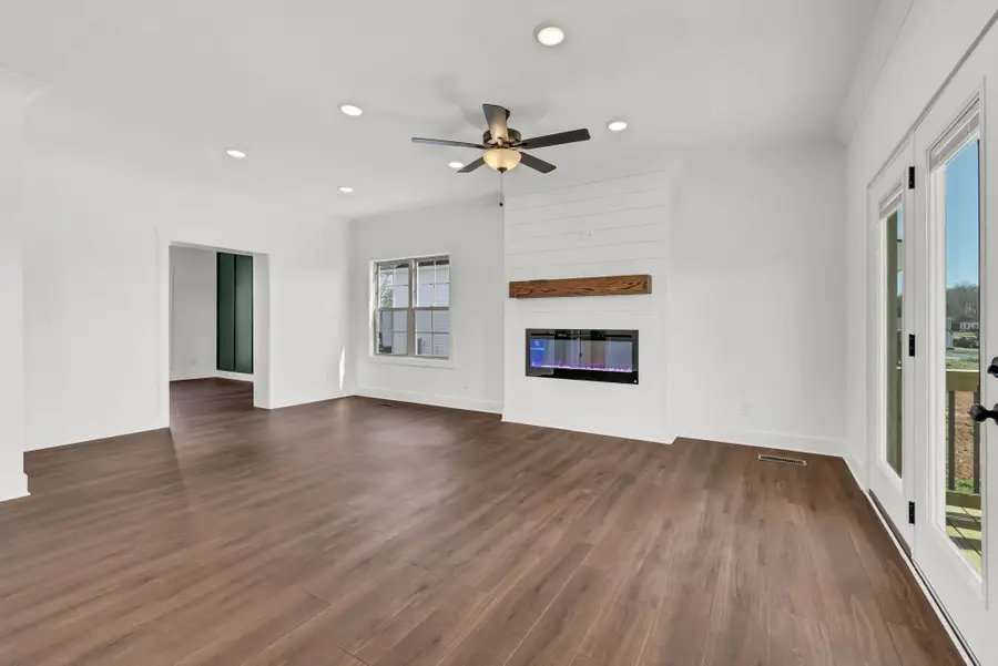 3154 East Old Ashland City Rd, Clarksville, TN 37043 - #3