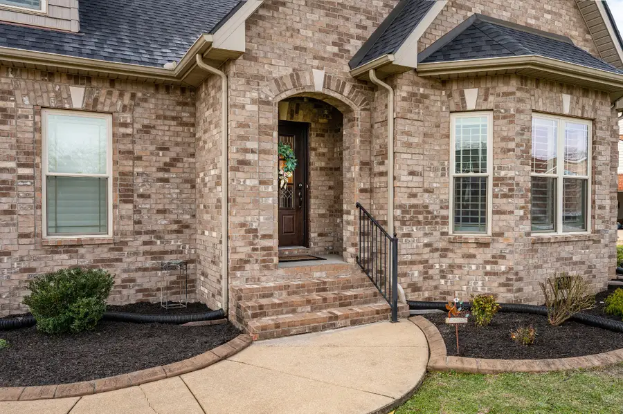 1114 Matheus Dr, Murfreesboro, TN 37128 - #2