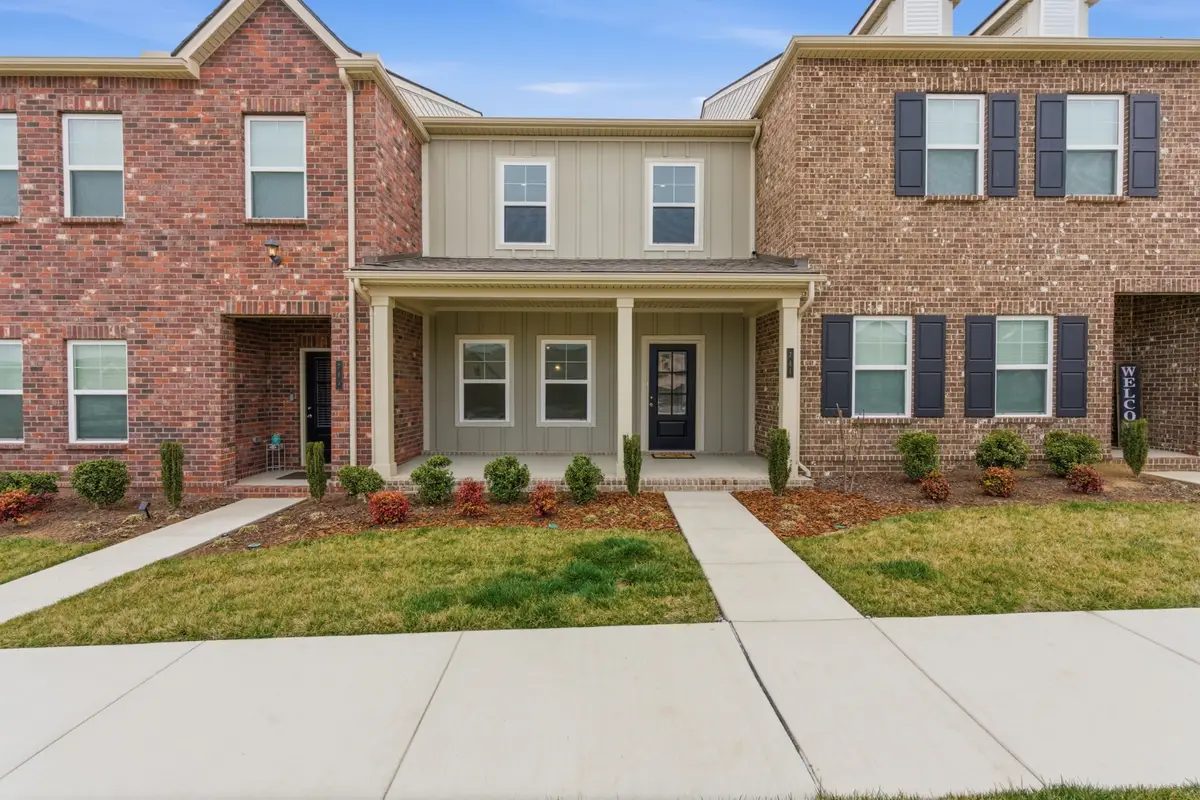 741 Coburg St, Gallatin, TN 37066 - #1