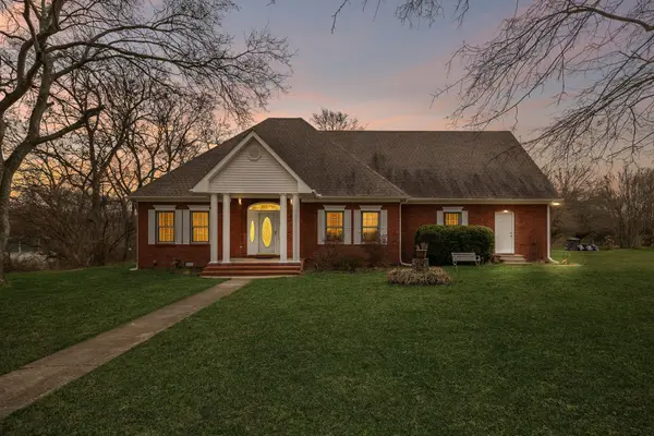 1019 Hilton Ln, Castalian Springs, TN 37031