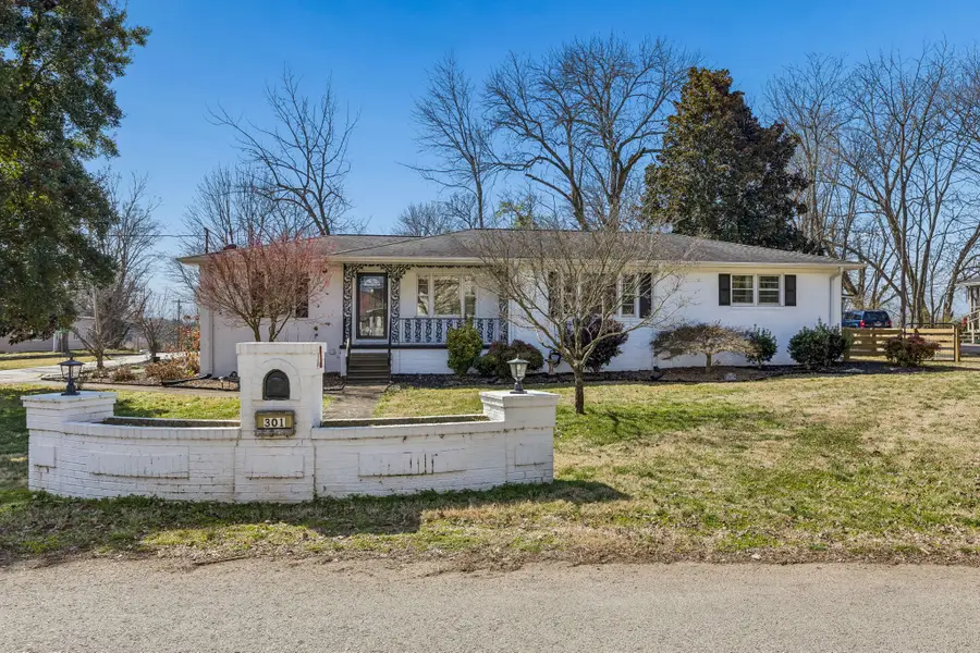 301 N Shephard St, Winchester, TN 37398 - #2