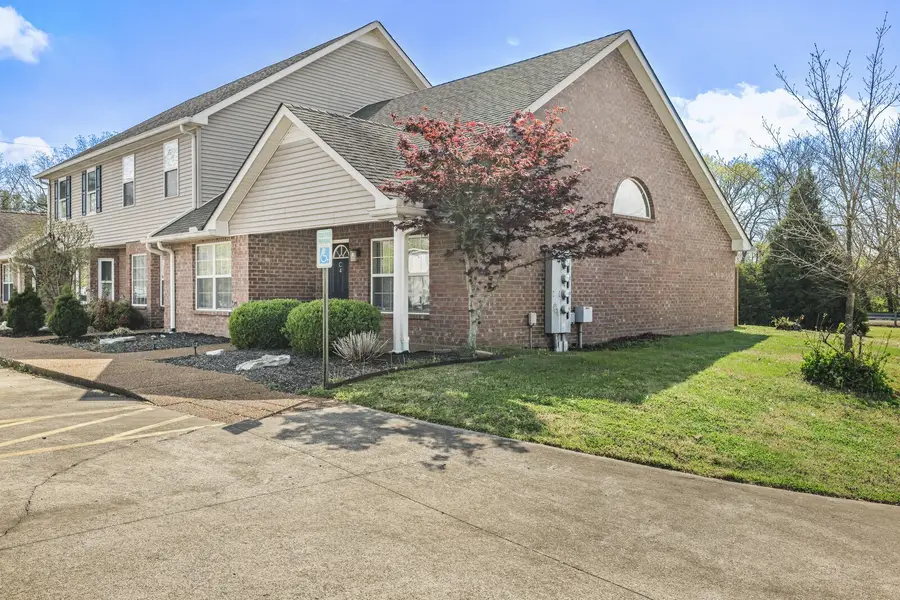 138 Cambridge Dr #C4, Gallatin, TN 37066 - #2