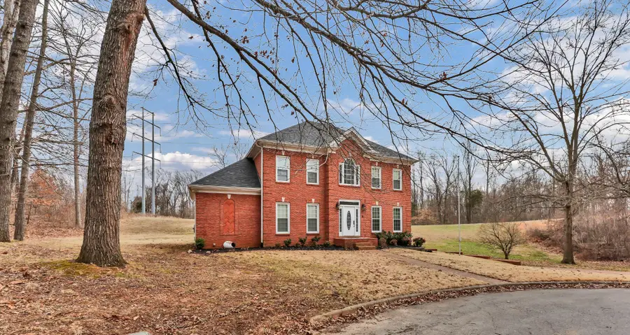 950 Ridgewood Dr, Clarksville, TN 37043 - #2