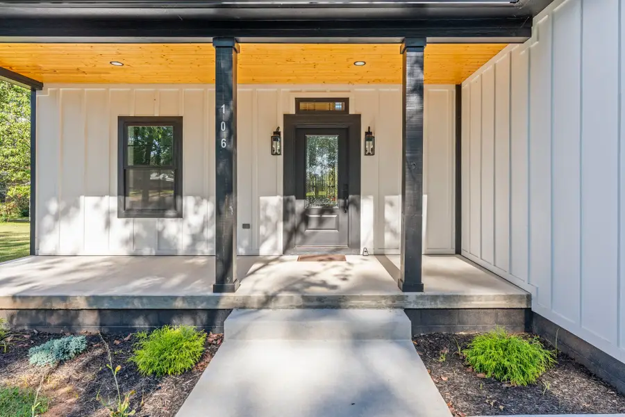 106 5th Ave N, Decherd, TN 37324 - #3