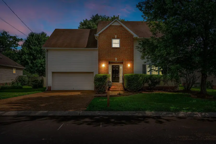 109 Edgeview Ct, Hendersonville, TN 37075 - #2