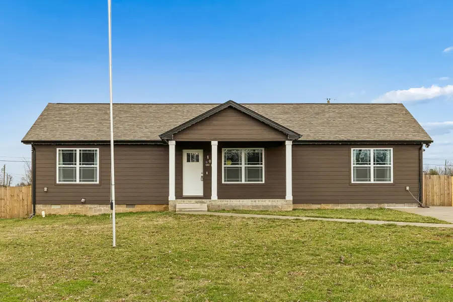 106 Norris Dr, Clarksville, TN 37042 - #2
