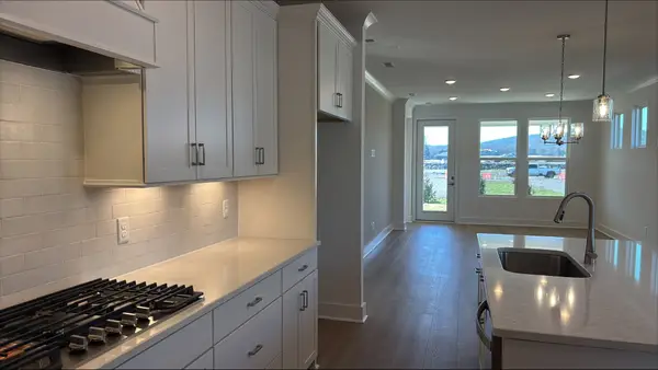 513 Scarlet Oak Rd, Lebanon, TN 37090