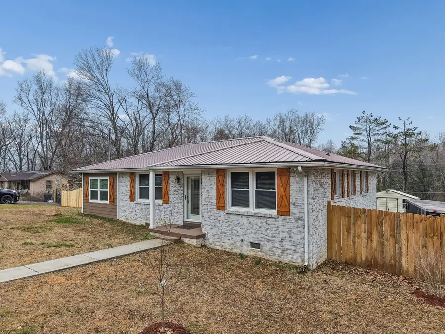 8871 Pinewood Rd, Lyles, TN 37098 - #3