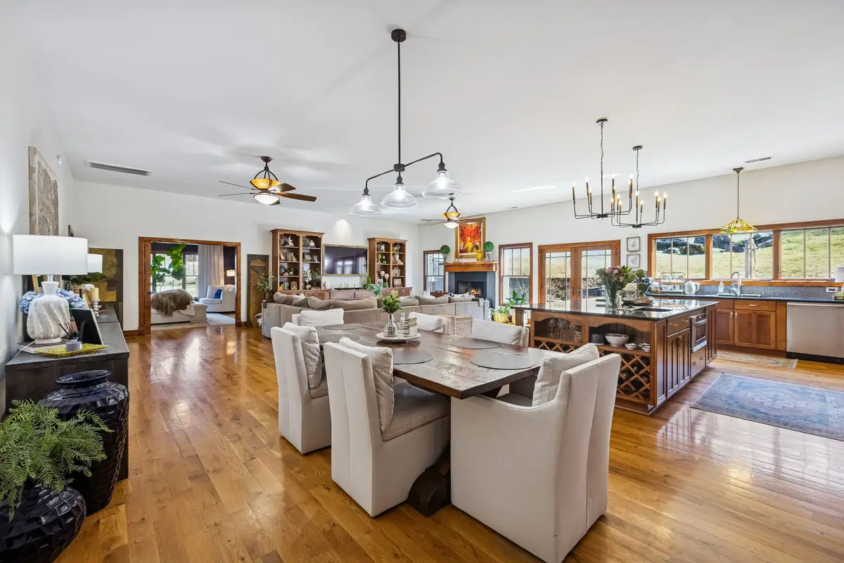 4556 Gossburg Rd, Beechgrove, TN 37018 - #1