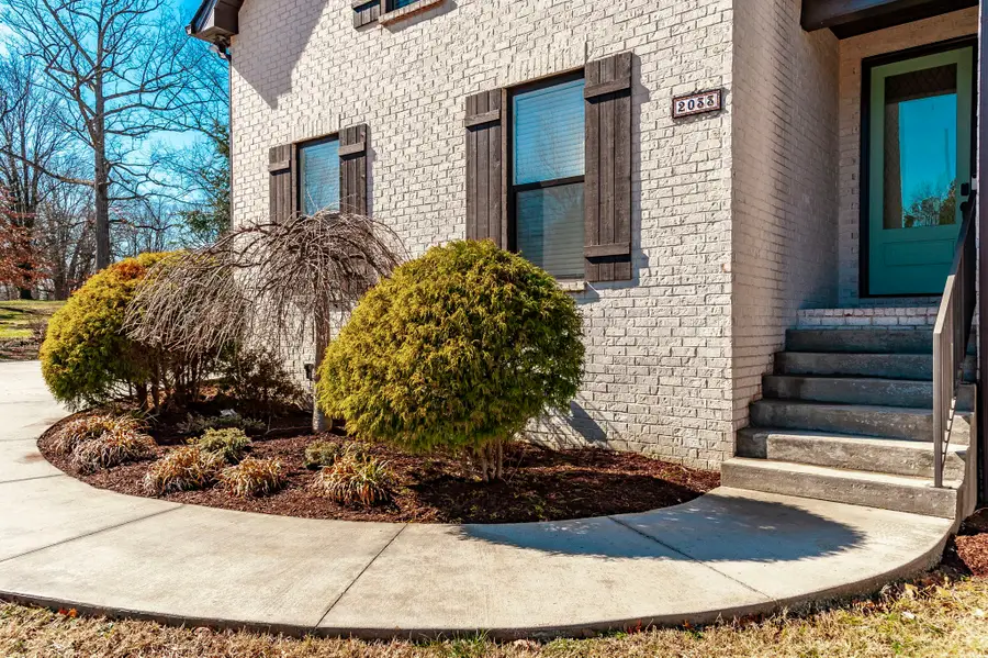 2033 Virginia Ave, Goodlettsville, TN 37072 - #2