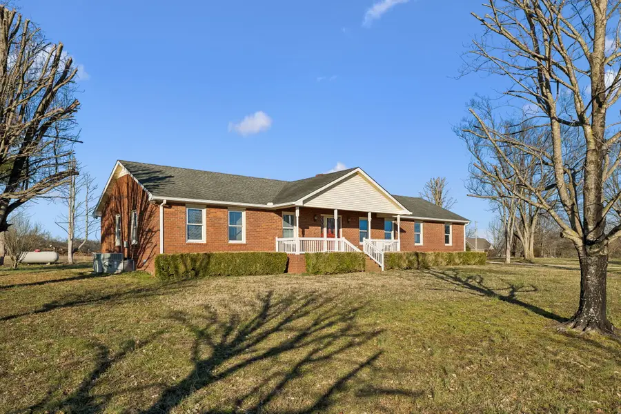 353 Branham Mill Rd, Gallatin, TN 37066 - #2