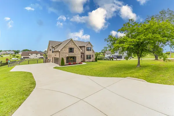 746 N Russell St, Portland, TN 37148