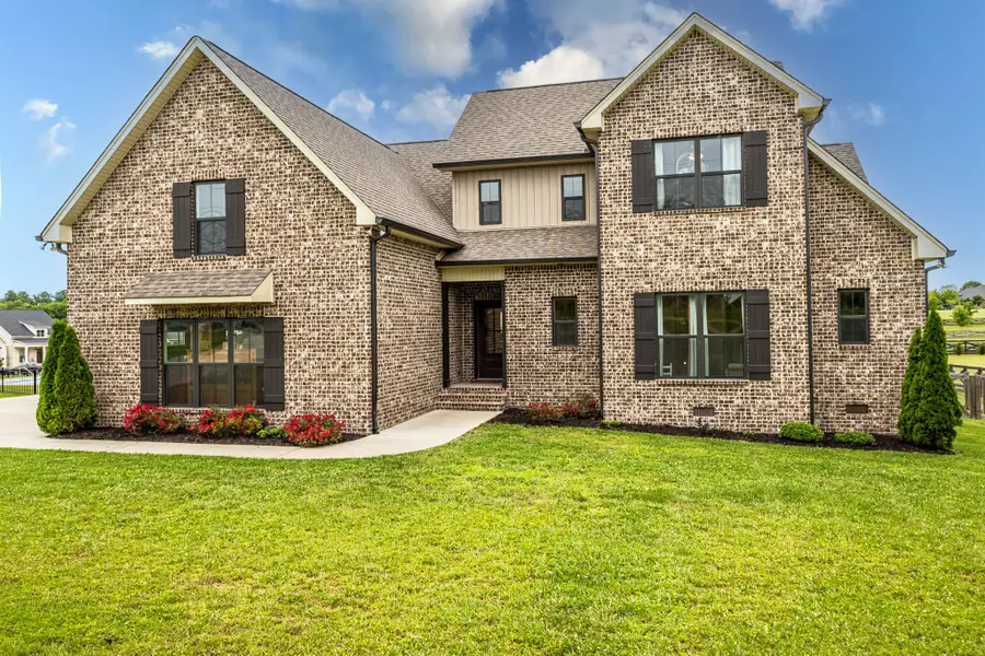 746 N Russell St, Portland, TN 37148 - #2