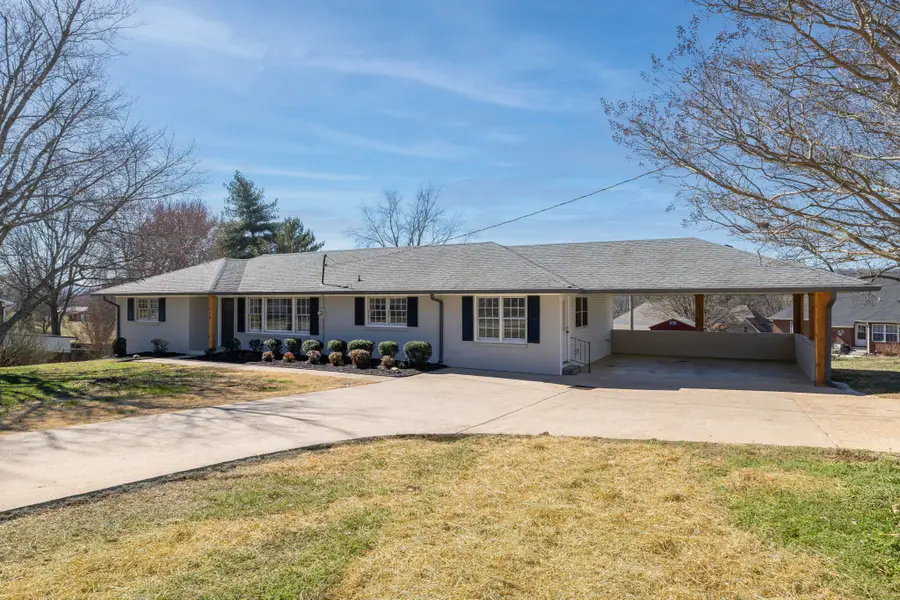 832 Hull Ave, Lewisburg, TN 37091 - #2