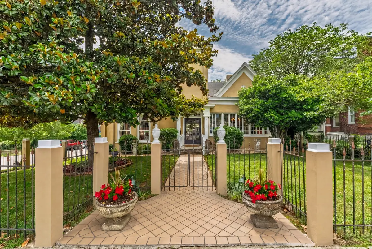 300 Main Ave N, Fayetteville, TN 37334 - #1