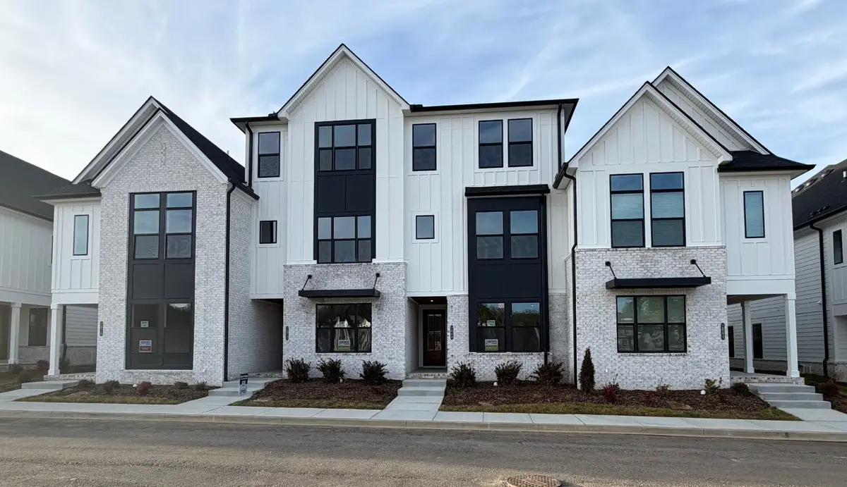 2068 Conductor Ln, Thompsons Station, TN 37179 - #1