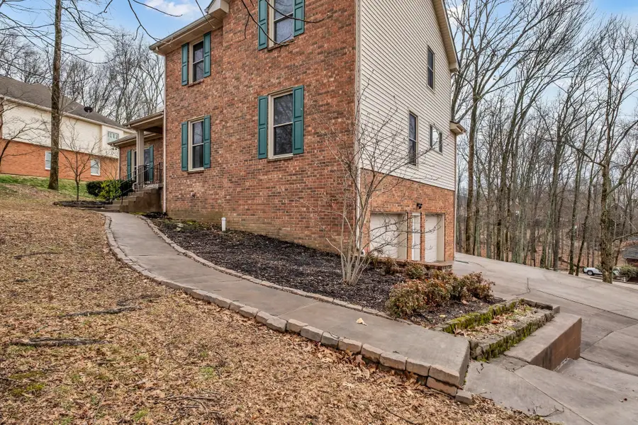 1206 Walden Pl, Mount Juliet, TN 37122 - #3