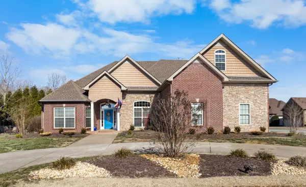 1076 Willow Cir, Clarksville, TN 37043