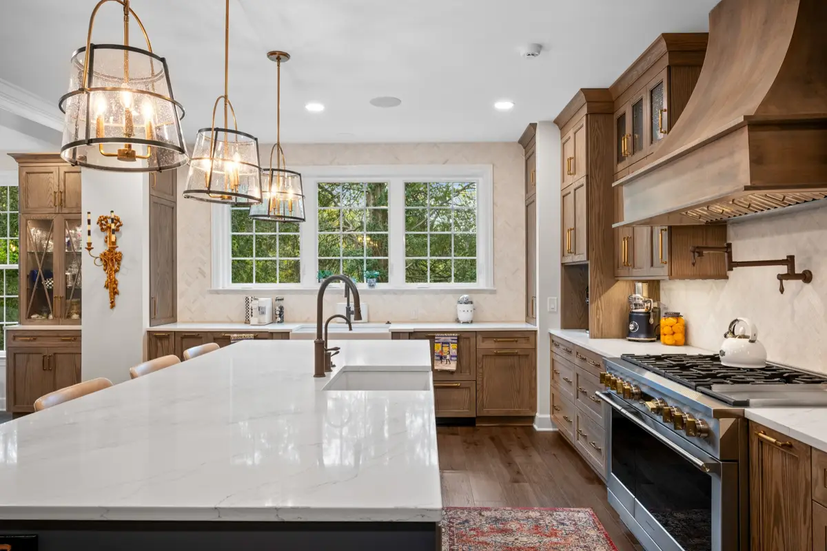 6326 Chickering Woods Dr, Nashville, TN 37215 - #1