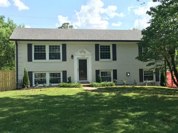 1710 Clydeway Dr, Murfreesboro, TN 37130